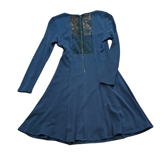 NWOT Alice and Olivia Navy Blue scoop neck, lined skater dress with lace… - Picture 5 of 12